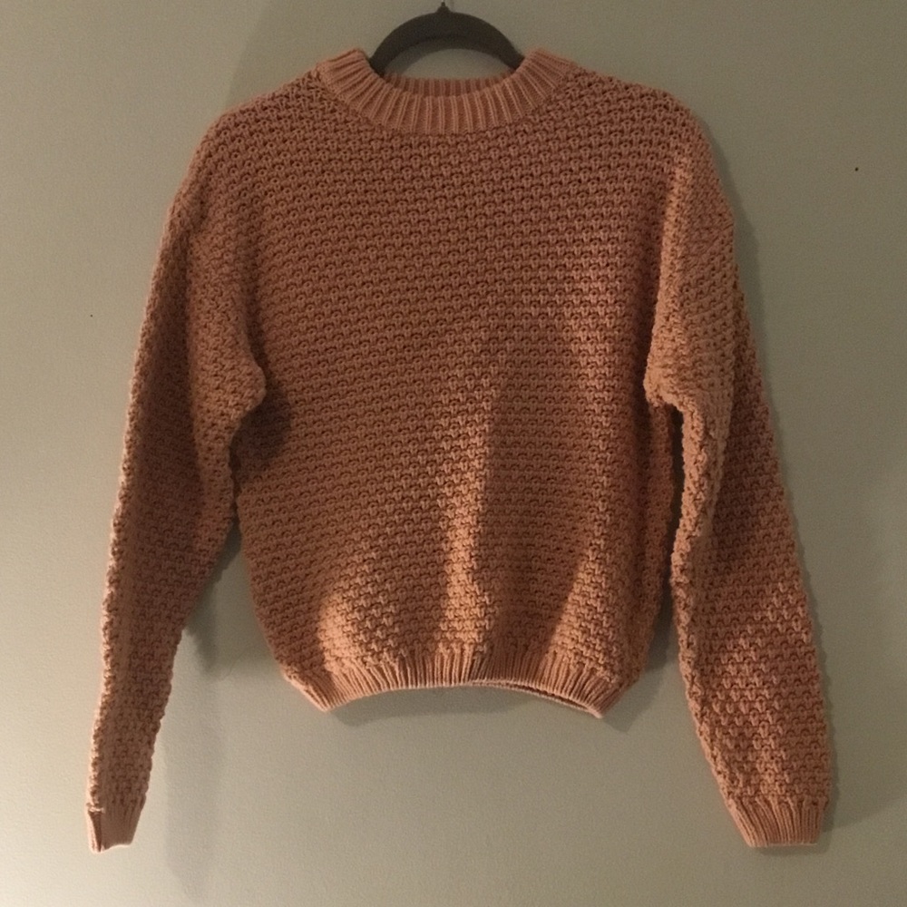 Universal Thread Peach-Colored Chunky Crewneck Sweater